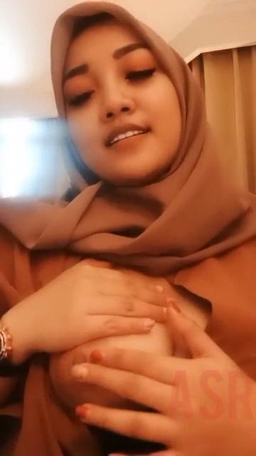 Abg Jilbab Viral Bocil Buguru Hijab Ganjing di Mobil Gurih Nyoi Top Indonesia 2026 Rare Viral Indo Abg Trending